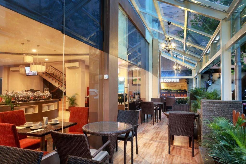 Ipb Convention Hotel Botani Square Bogor Ngoại thất bức ảnh