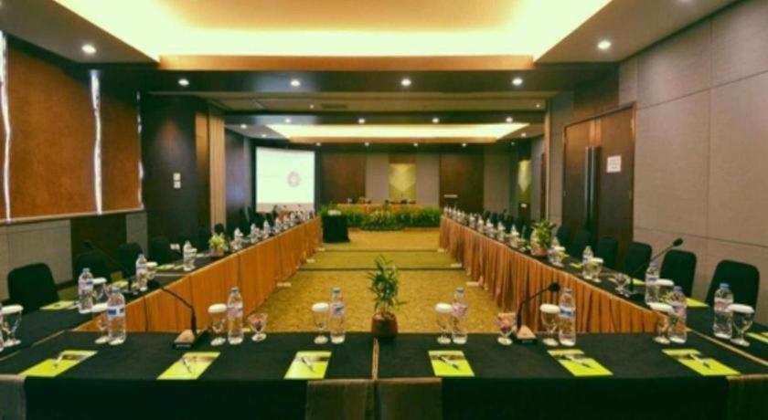 Ipb Convention Hotel Botani Square Bogor Ngoại thất bức ảnh